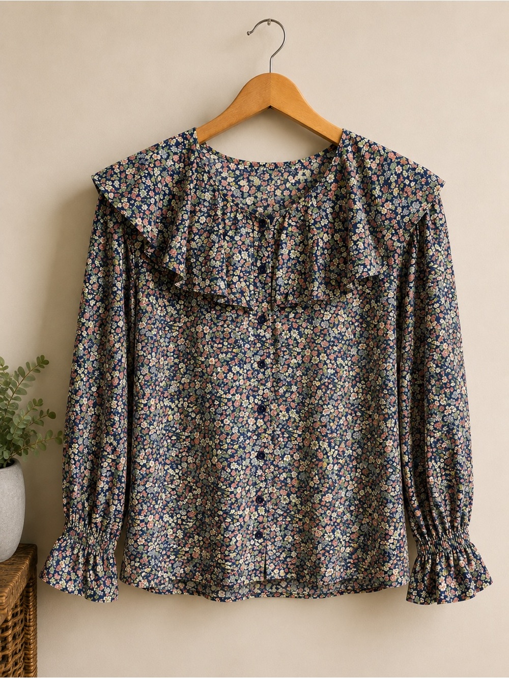 krazy kat Navy Floral Ruffle Collar Blouse 90s vibes vintage
